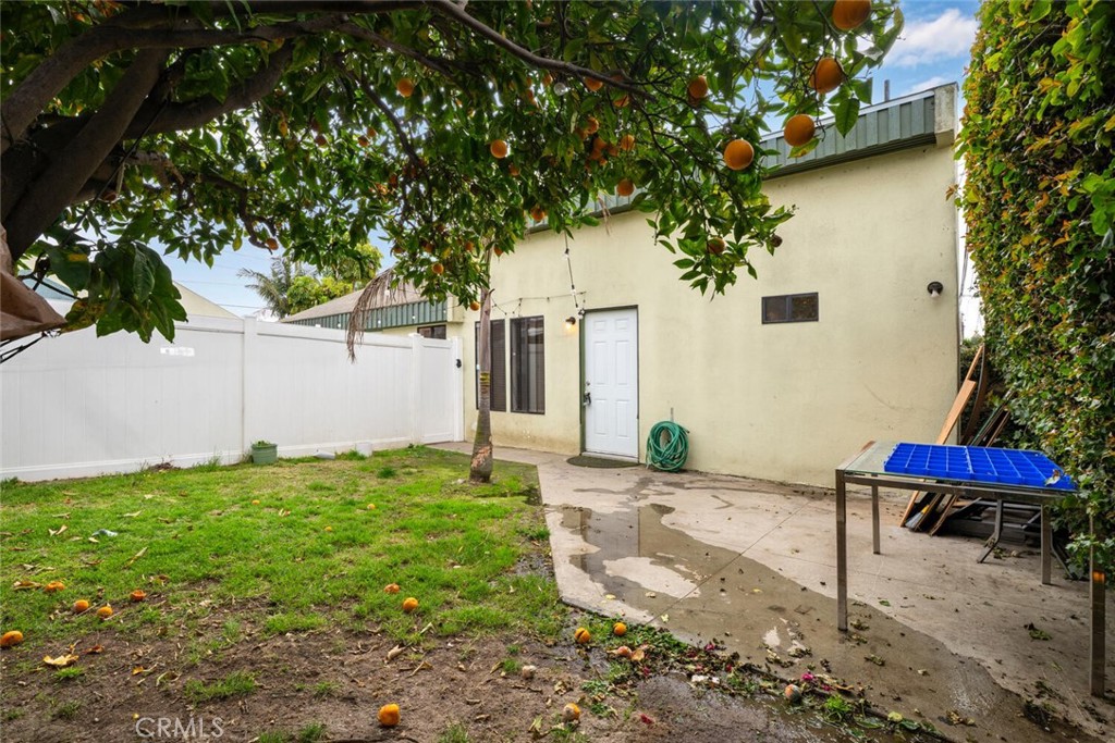 12101 Freeman Avenue Property Photo