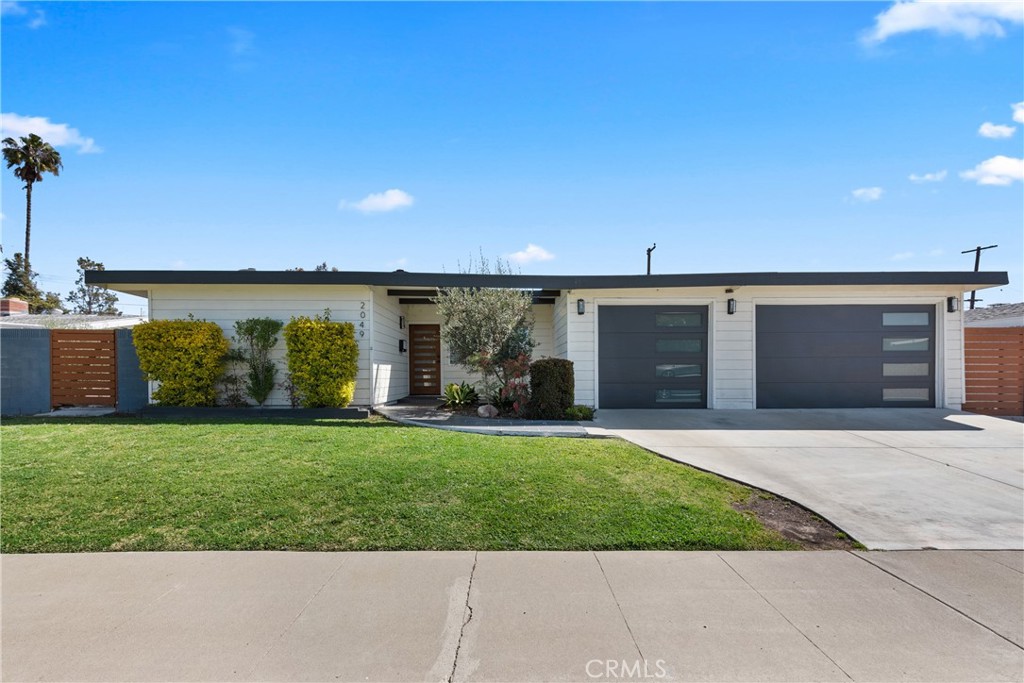 2049 N Chouteau Street Property Photo