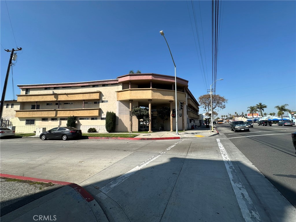 10355 Long Beach Boulevard Property Photo 2