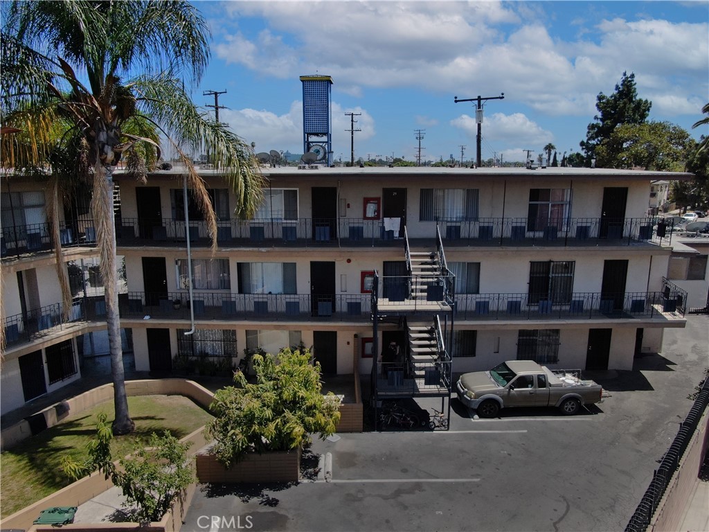 10355 Long Beach Boulevard Property Photo 6