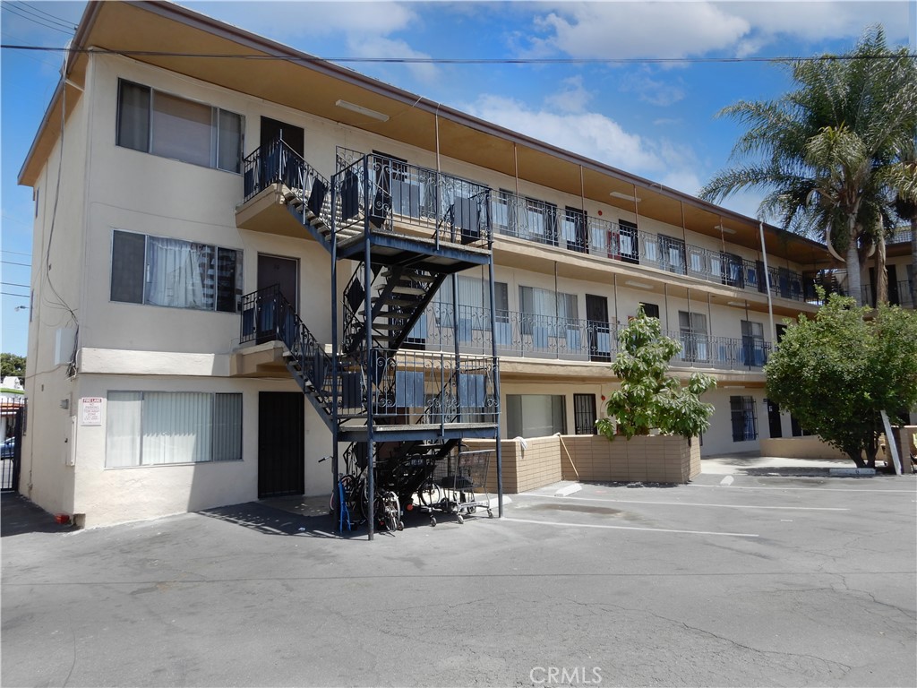 10355 Long Beach Boulevard Property Photo 8