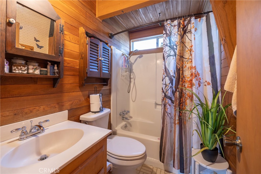 1116 E Big Bear Boulevard Property Photo 18