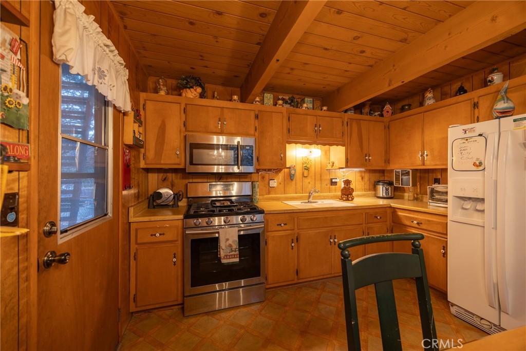 1116 E Big Bear Boulevard Property Photo 23