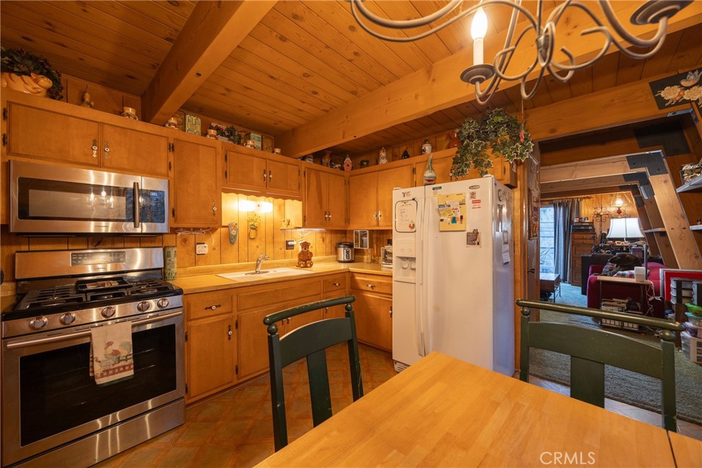 1116 E Big Bear Boulevard Property Photo 24