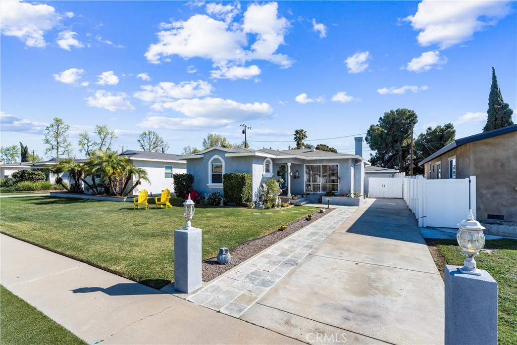 Santa Ana Real Estate Listings Main Image
