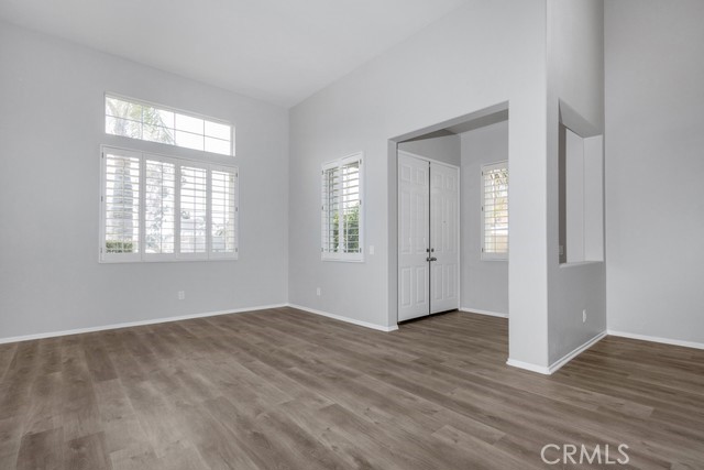 15542 Northwind Avenue Property Photo 6