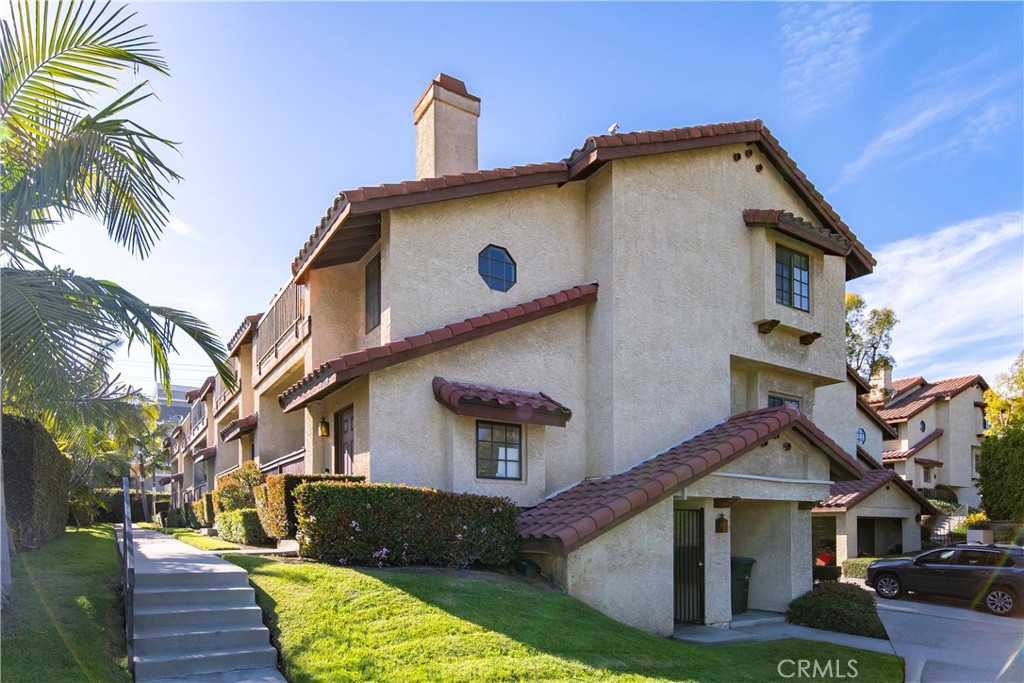 1239 E Whittier Boulevard Property Photo