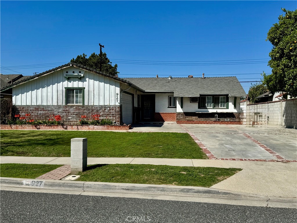 927 N Rimsdale Avenue Property Photo