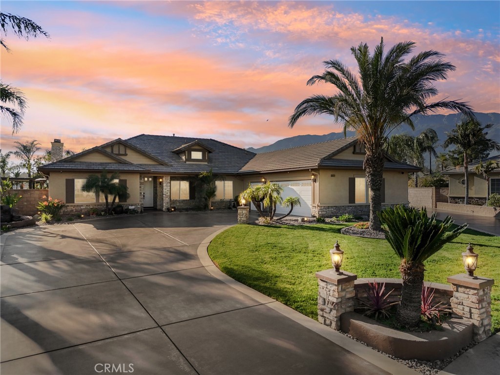 6822 Foxtail Court Property Photo 1