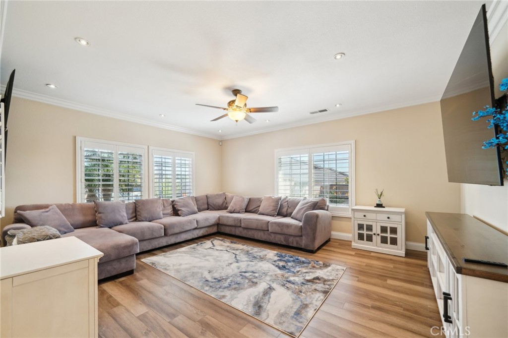 6822 Foxtail Court Property Photo 4