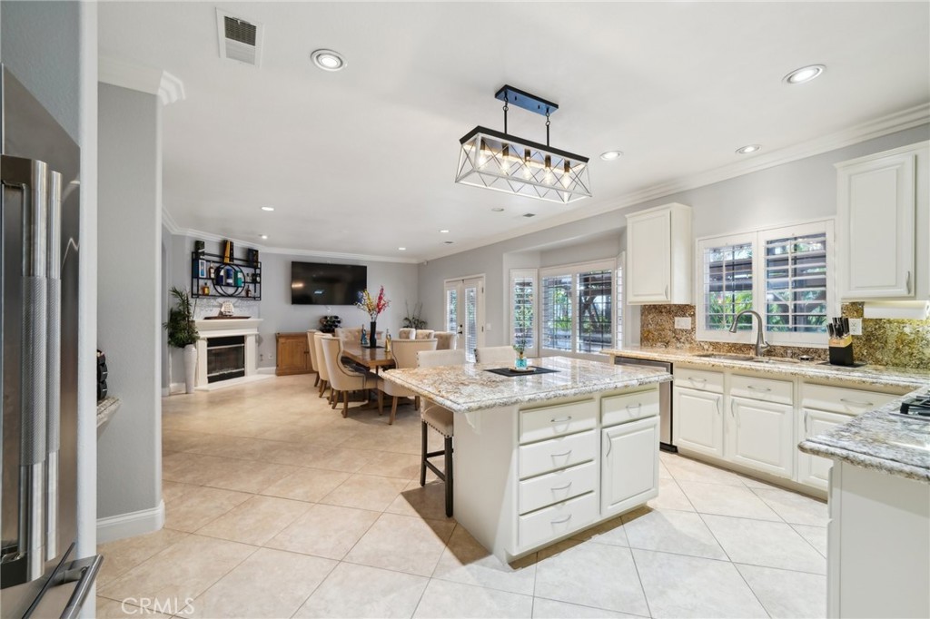 6822 Foxtail Court Property Photo 7