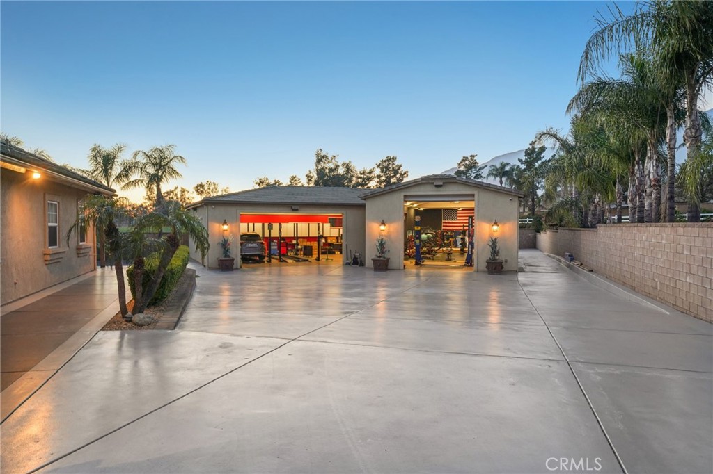 6822 Foxtail Court Property Photo 32