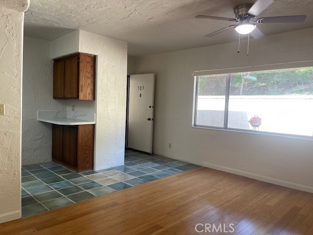 720 W Summerland Avenue Property Photo