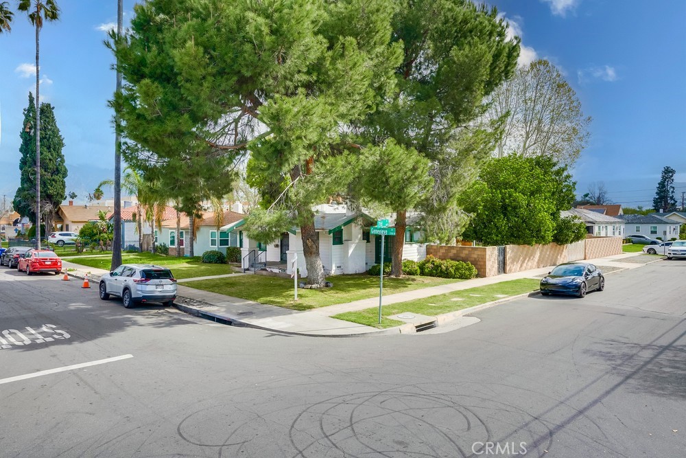 2105 Genevieve Street Property Photo 2