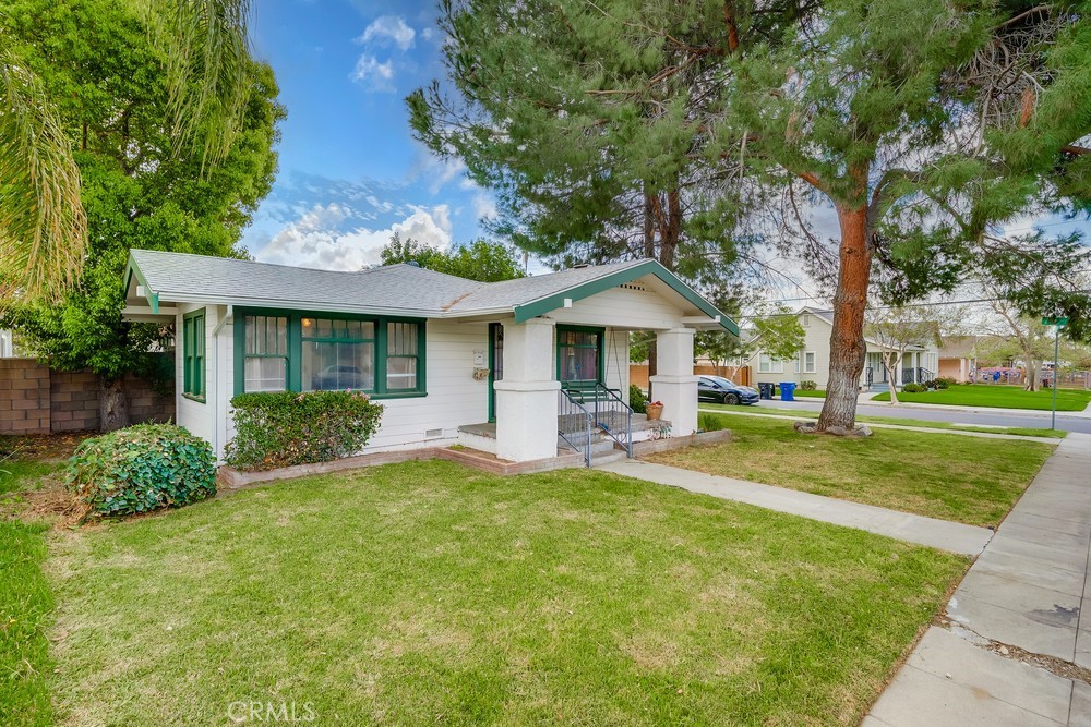 2105 Genevieve Street Property Photo 4