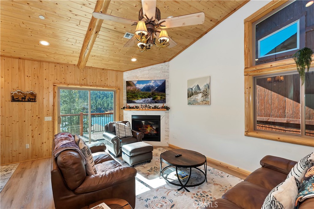 39033 Bayview Lane Property Photo 12