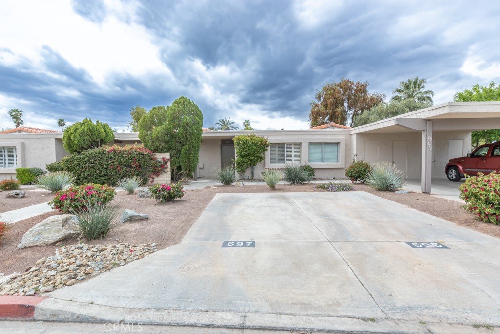 48697 Eisenhower Drive Property Photo