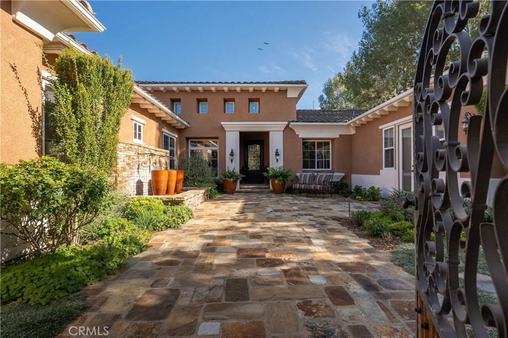2439 N San Miguel Drive Property Photo
