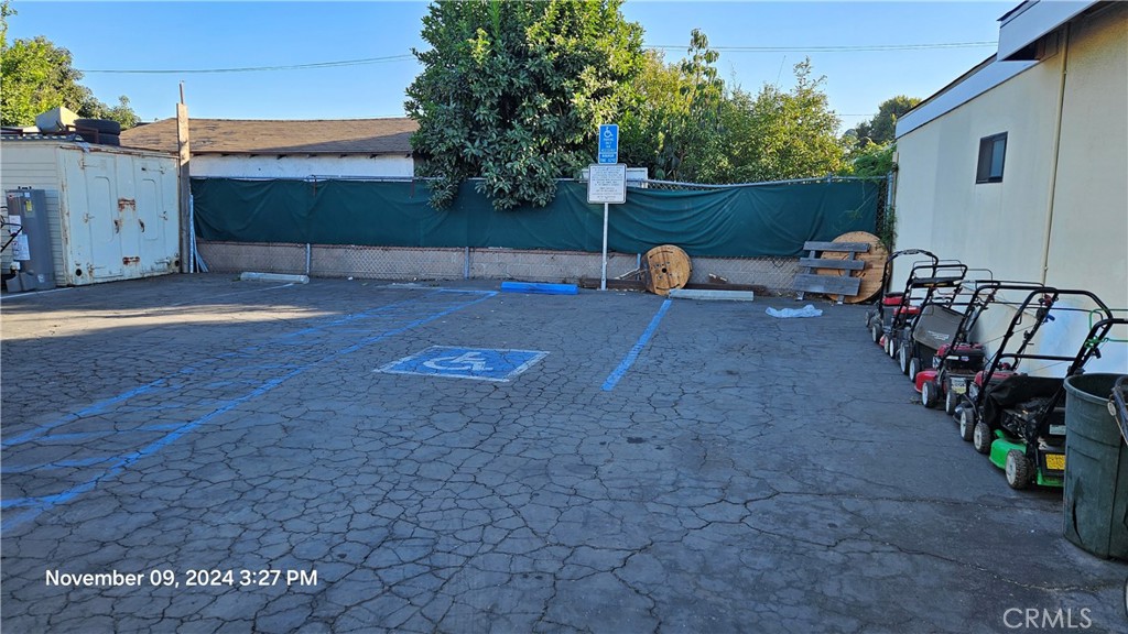9724 Alondra Boulevard Property Photo 2