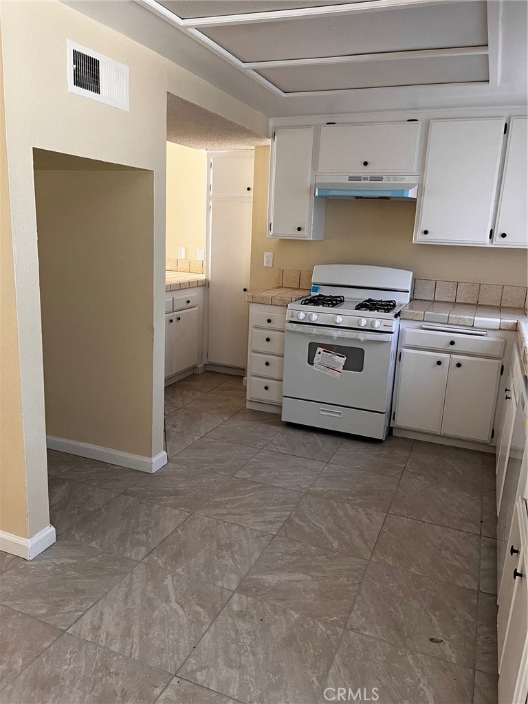 120 E Avenue Q7 Property Photo 7