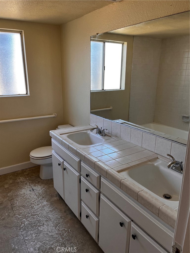 120 E Avenue Q7 Property Photo 11