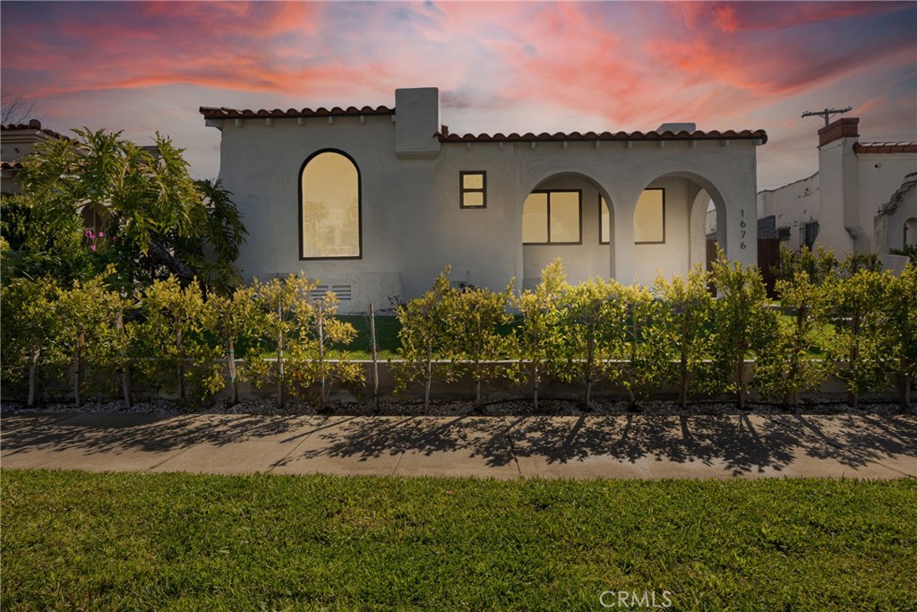 1676 S Crescent Heights Boulevard Property Photo