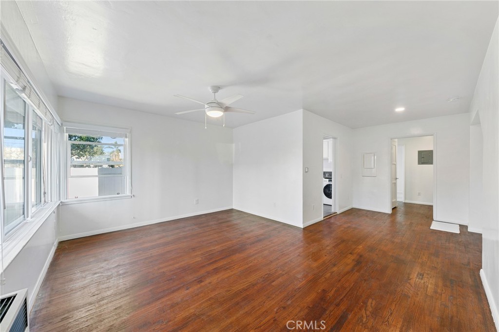 5120 E Livingston Drive Property Photo 6