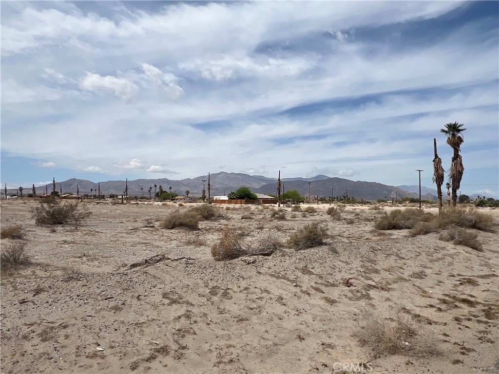 1325 Leeward Avenue Property Photo 8