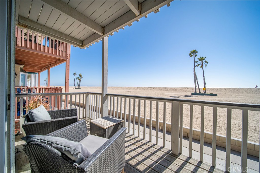 1003 Seal Way Property Photo