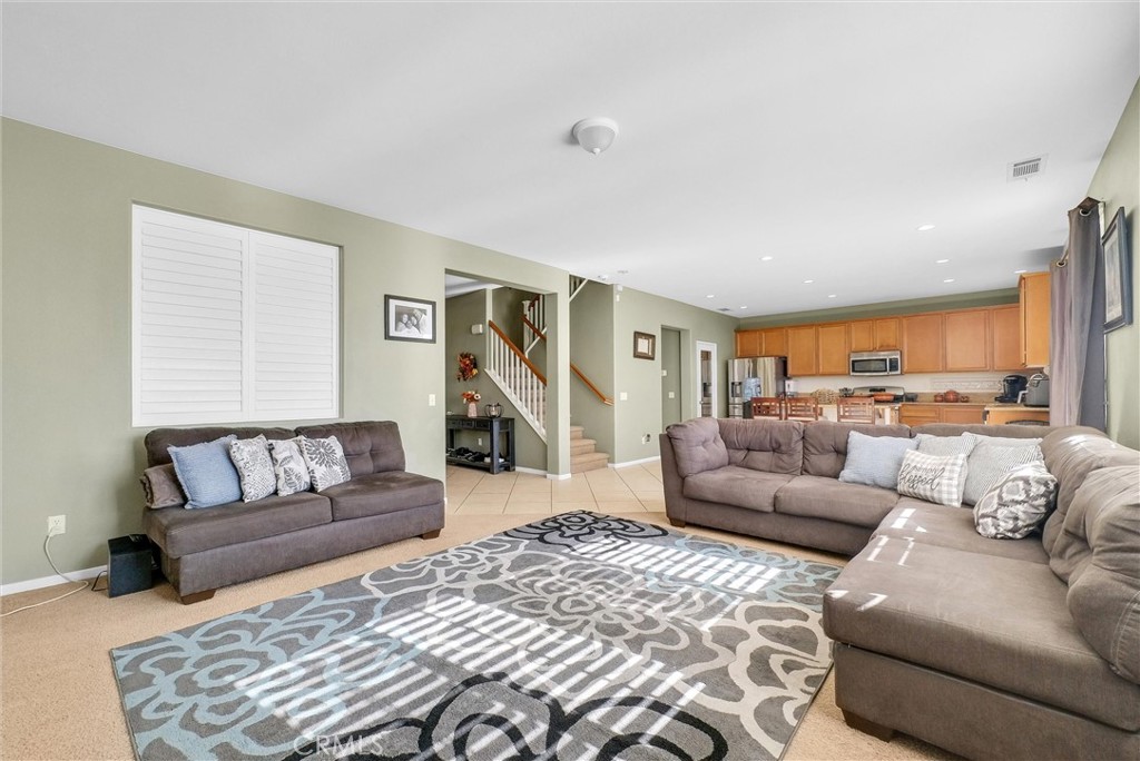 535 W Kennedy Street Property Photo 4