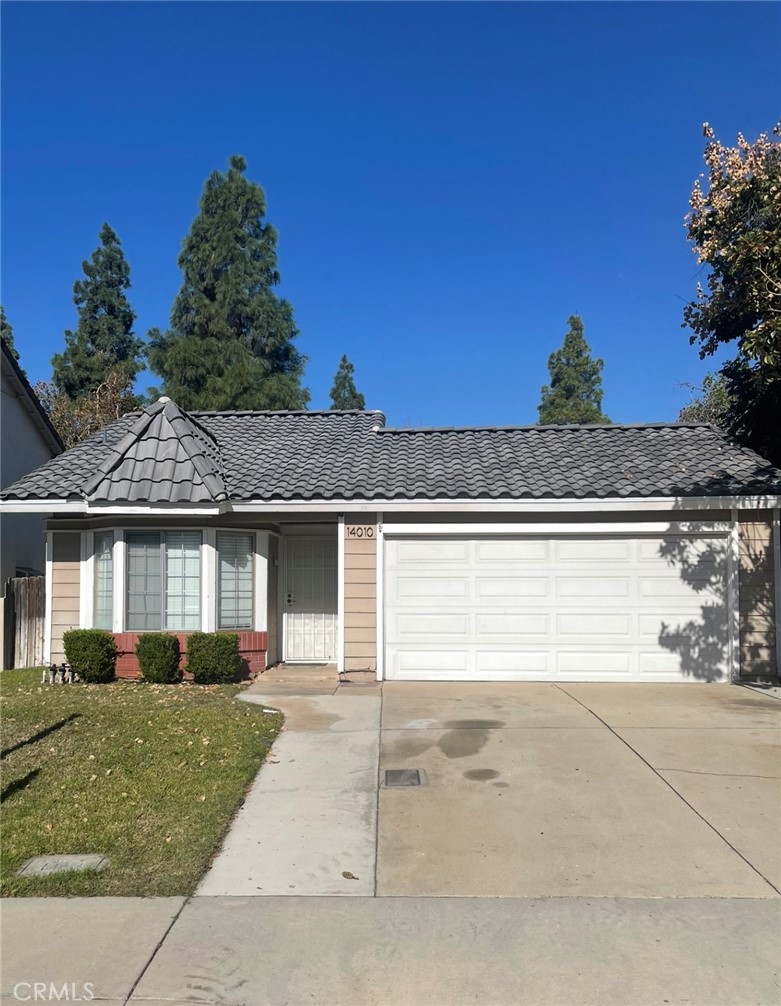 14010 Hillcrest Dr Property Photo