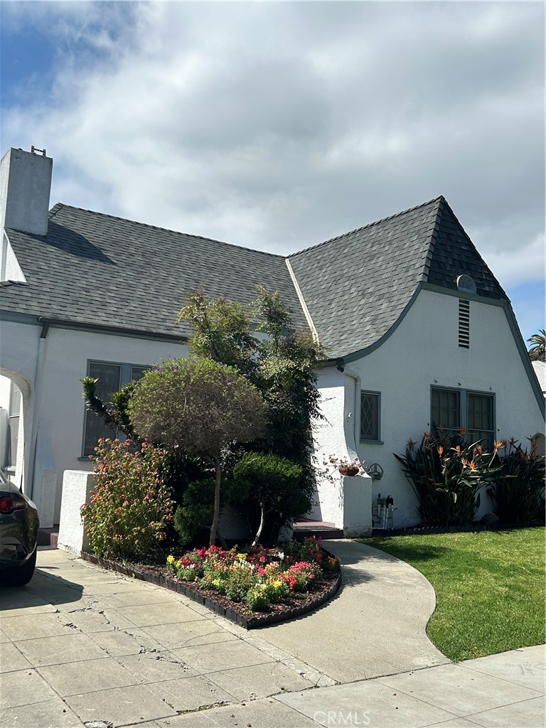 90806 Real Estate Listings Main Image