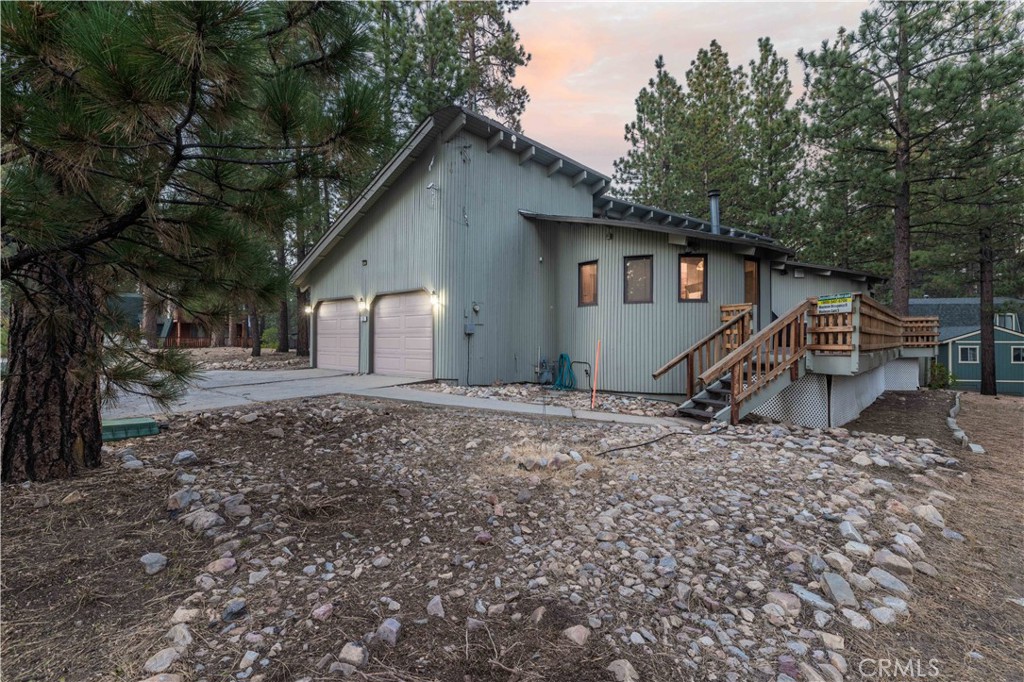520 Pinewood Court Property Photo 7