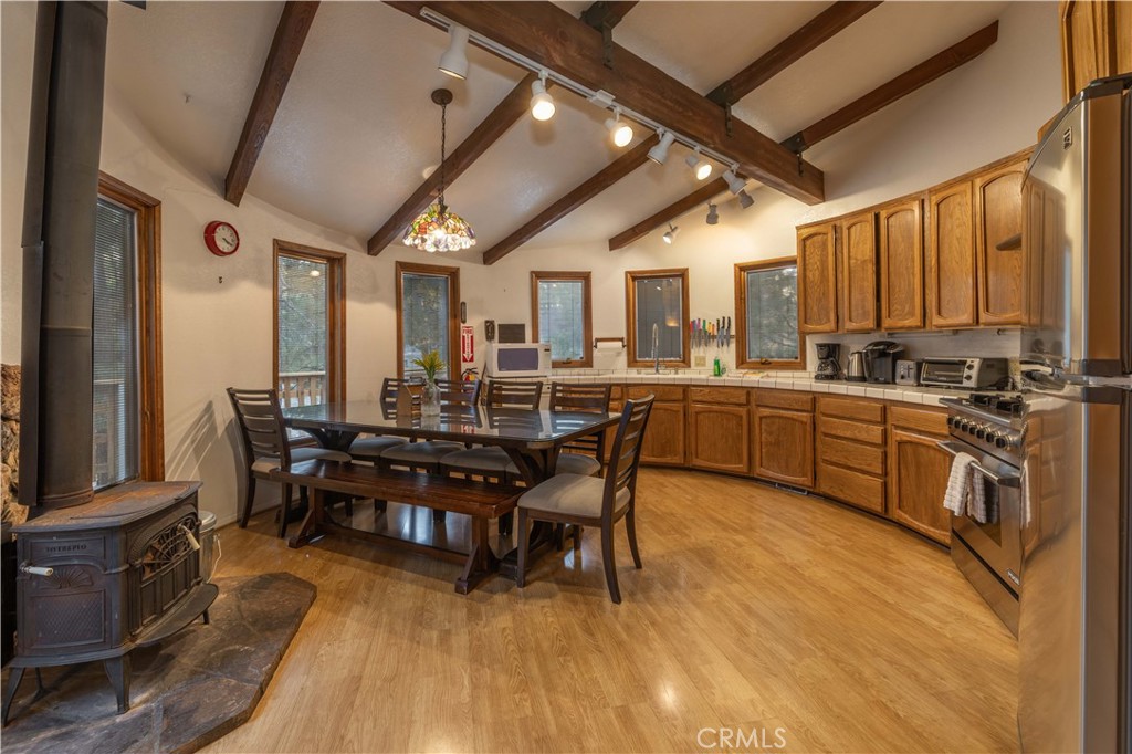 520 Pinewood Court Property Photo 14