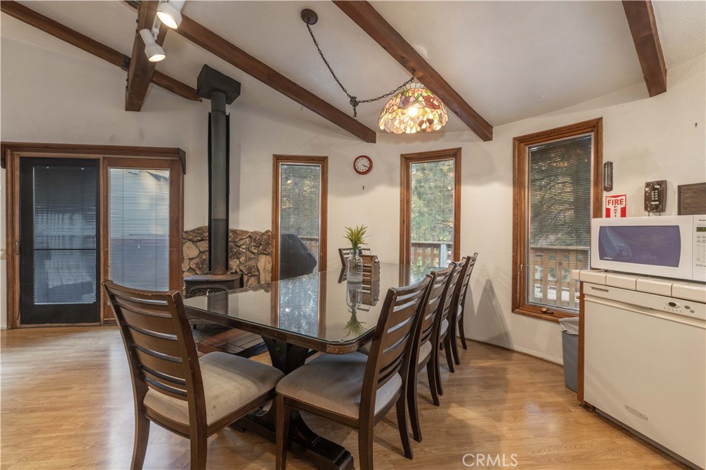 520 Pinewood Court Property Photo 16
