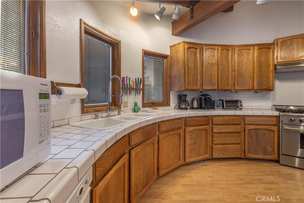 520 Pinewood Court Property Photo 17
