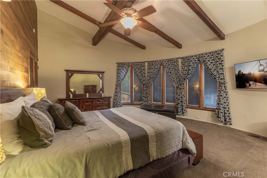520 Pinewood Court Property Photo 18