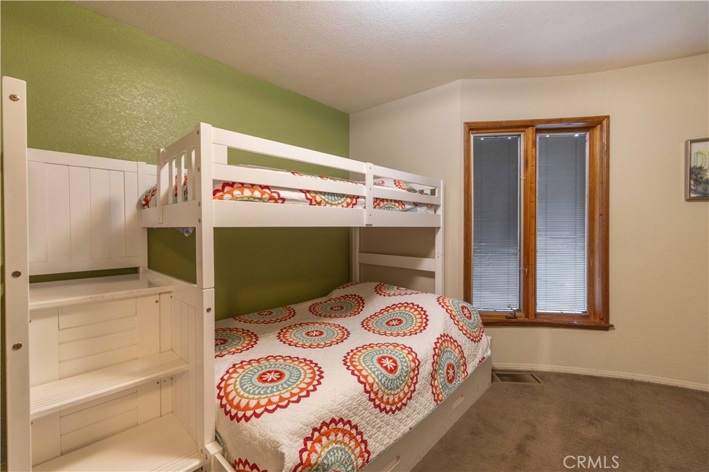 520 Pinewood Court Property Photo 28