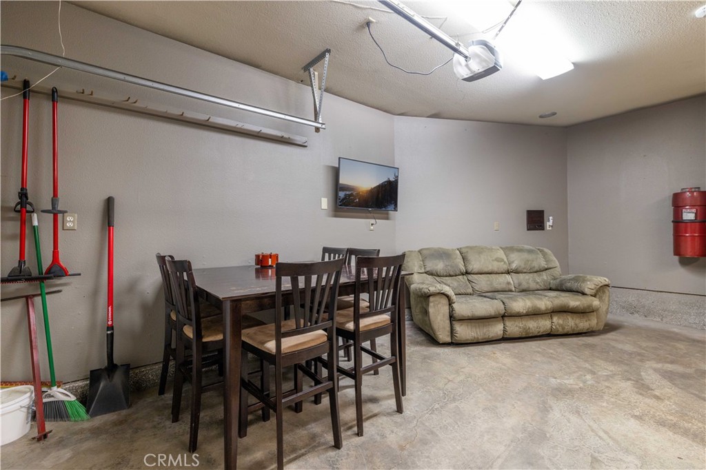 520 Pinewood Court Property Photo 34