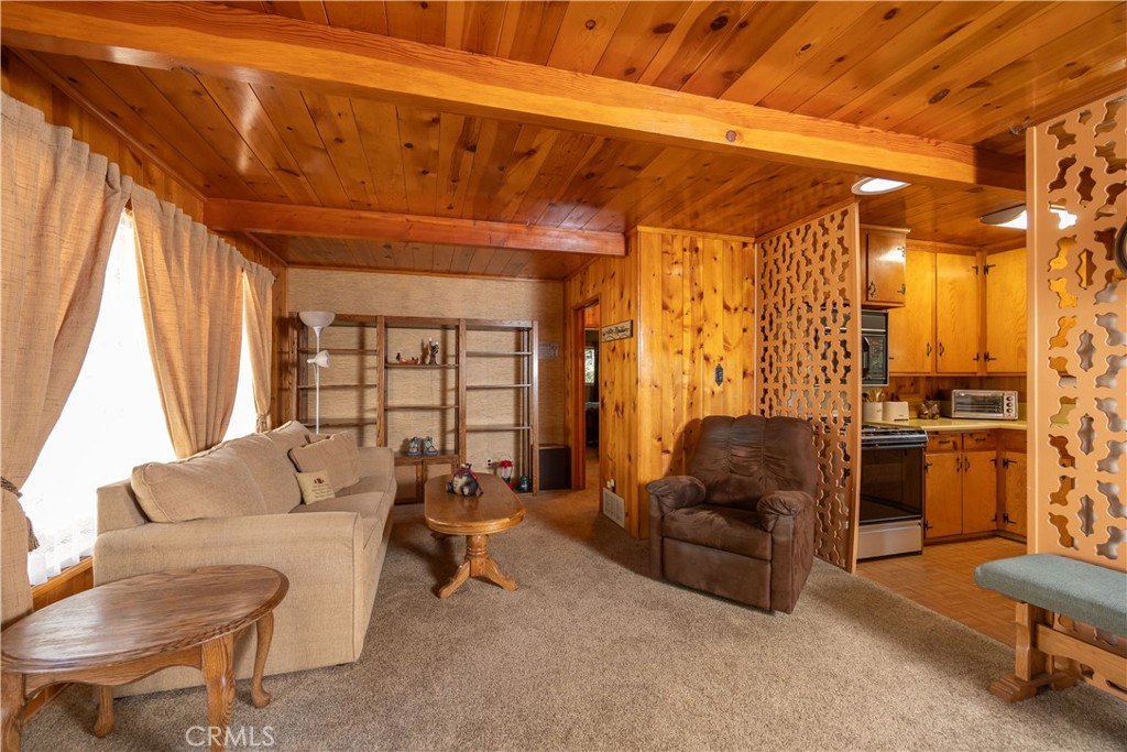 926 Berne Drive Property Photo 6