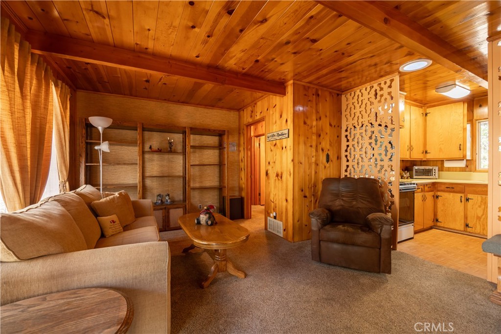 926 Berne Drive Property Photo 8