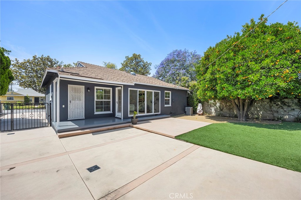 17139 Strathern Street Property Photo 28