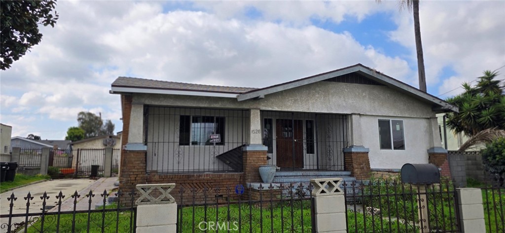 1526 W 105th Street Property Photo