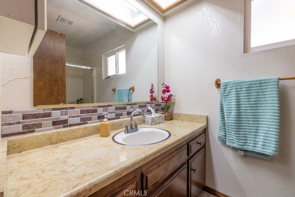 339 Angeles Boulevard Property Photo 14