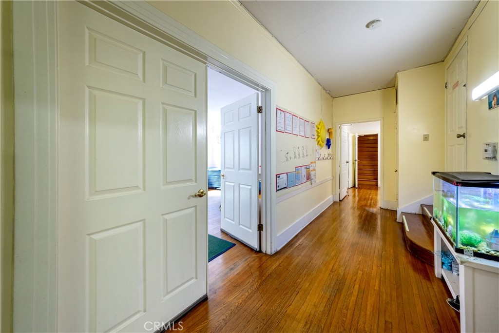 423 S Commonwealth Avenue Property Photo 9