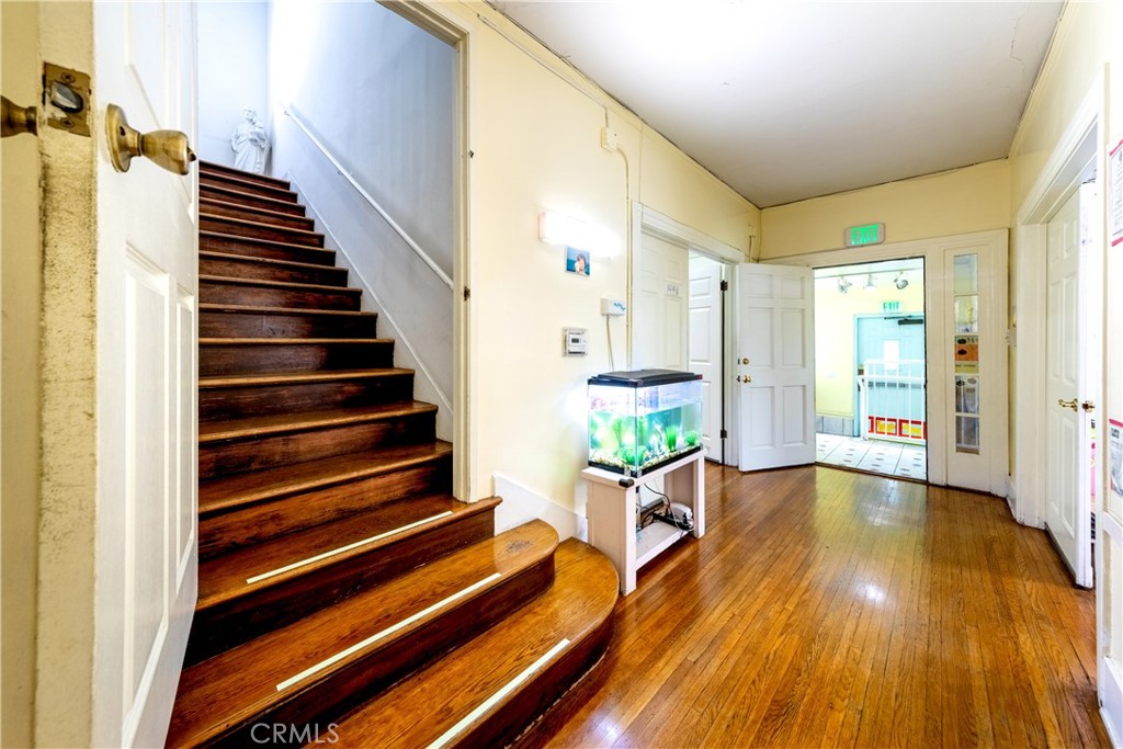 423 S Commonwealth Avenue Property Photo 12