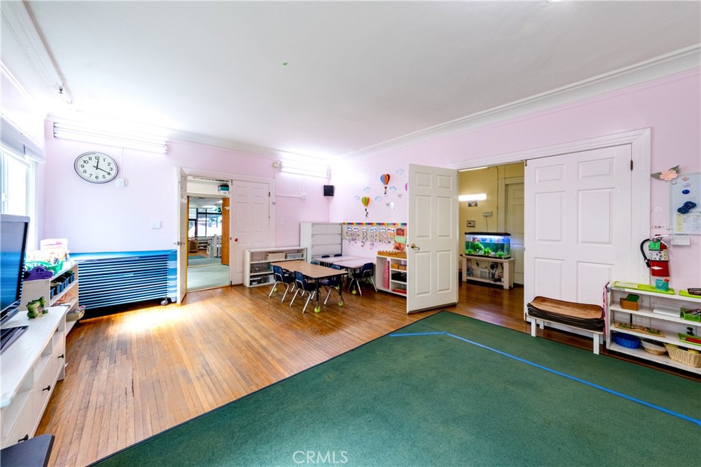 423 S Commonwealth Avenue Property Photo 15