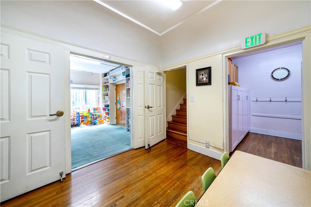 423 S Commonwealth Avenue Property Photo 21