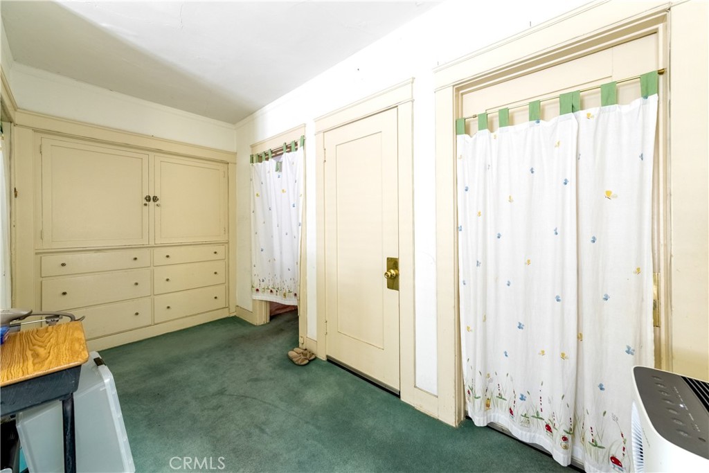 423 S Commonwealth Avenue Property Photo 32