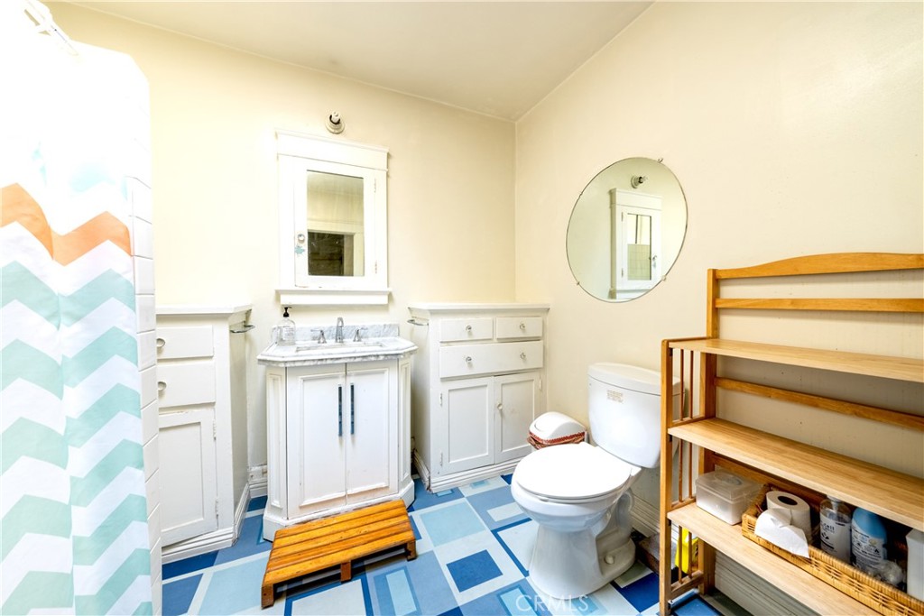 423 S Commonwealth Avenue Property Photo 33